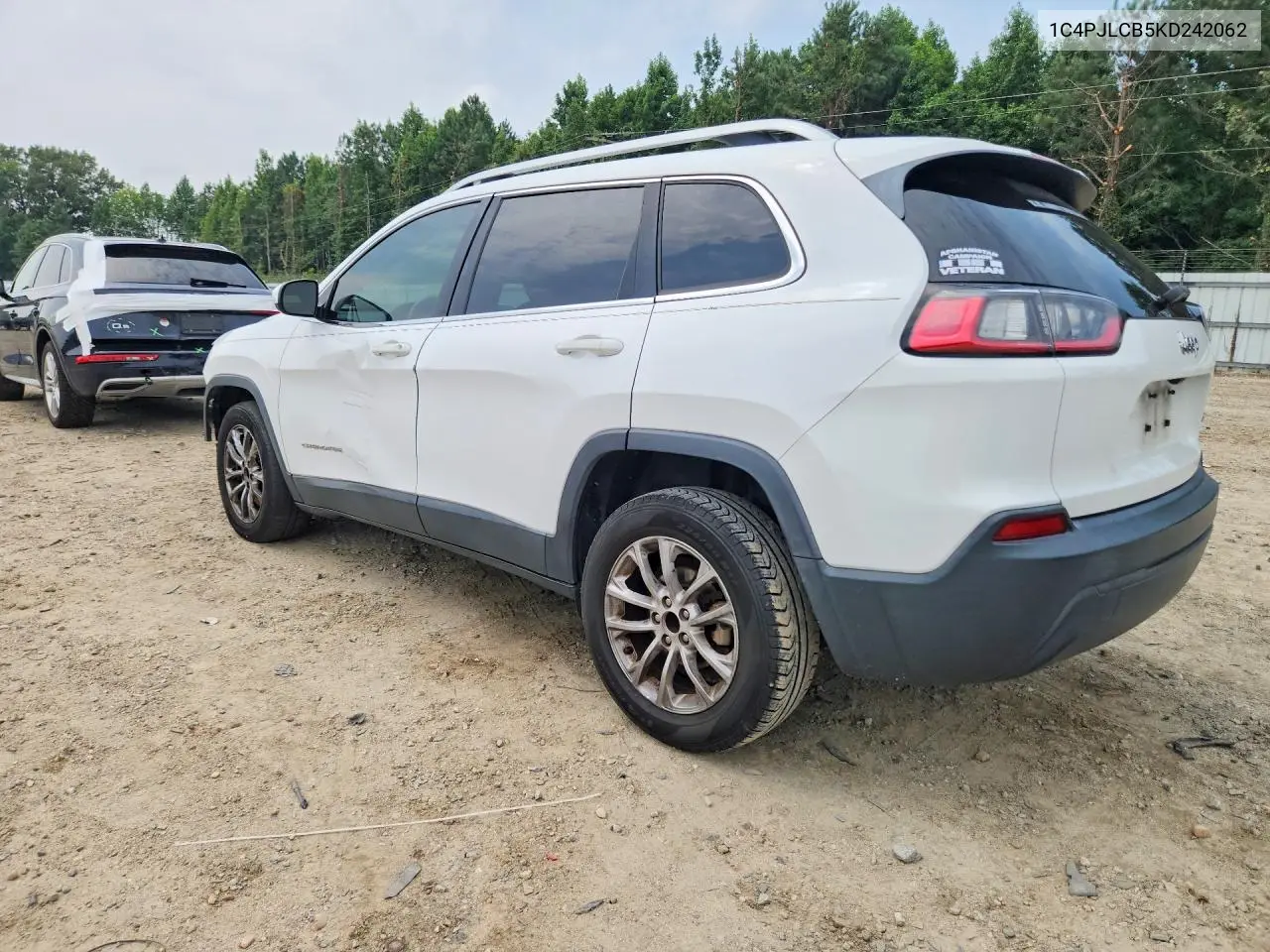 2019 Jeep Cherokee Latitude VIN: 1C4PJLCB5KD242062 Lot: 61999706