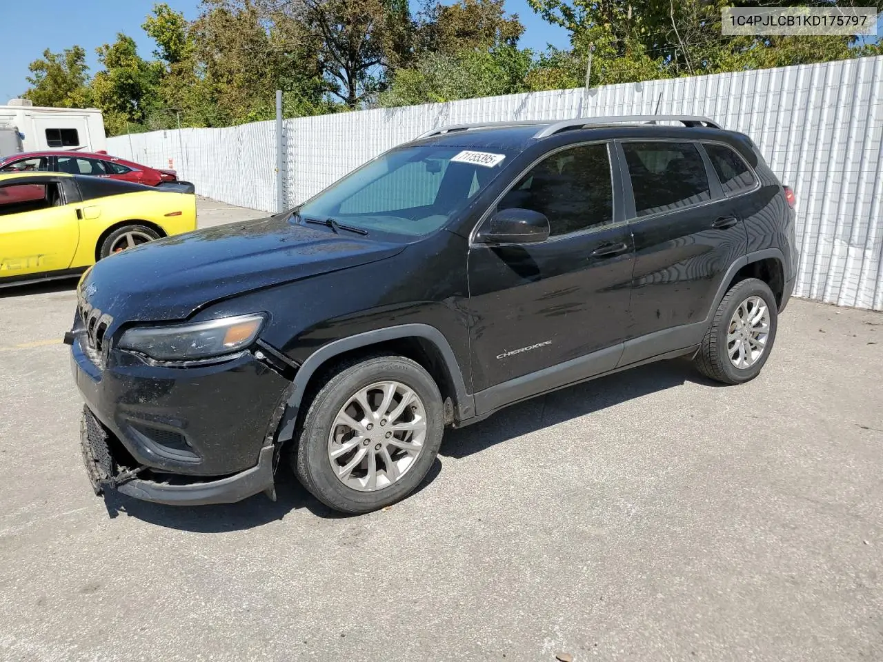 1C4PJLCB1KD175797 2019 Jeep Cherokee Latitude