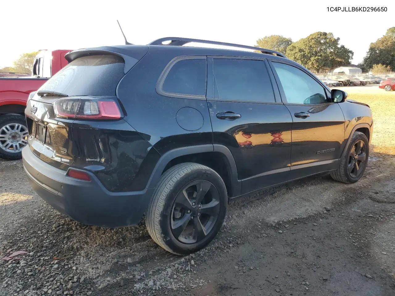 1C4PJLLB6KD296650 2019 Jeep Cherokee Latitude Plus