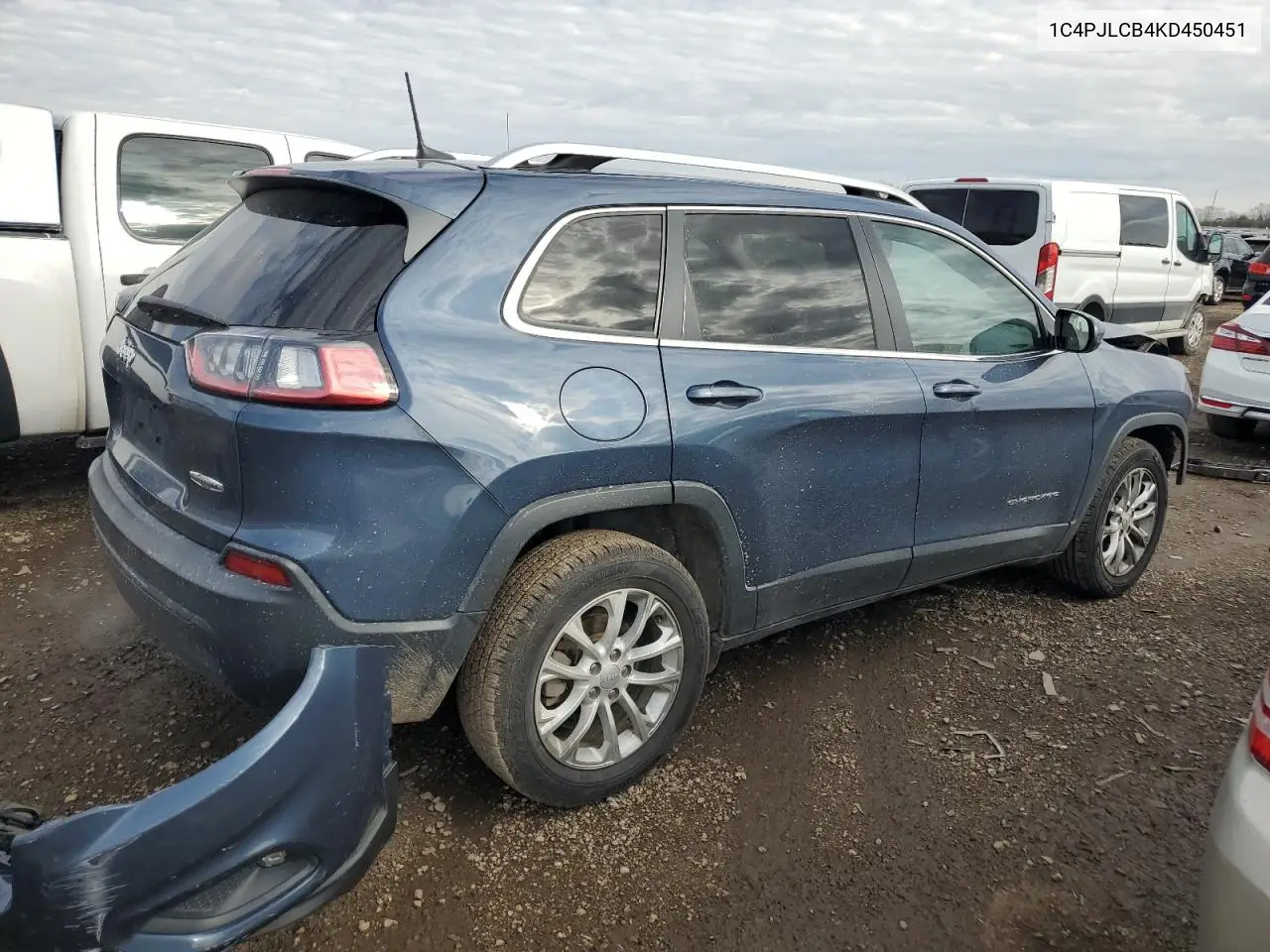 1C4PJLCB4KD450451 2019 Jeep Cherokee Latitude