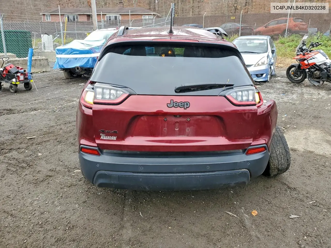 1C4PJMLB4KD320238 2019 Jeep Cherokee Latitude Plus