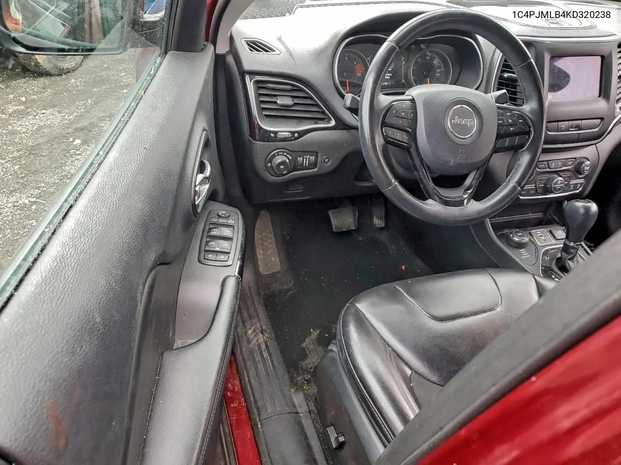 1C4PJMLB4KD320238 2019 Jeep Cherokee Latitude Plus