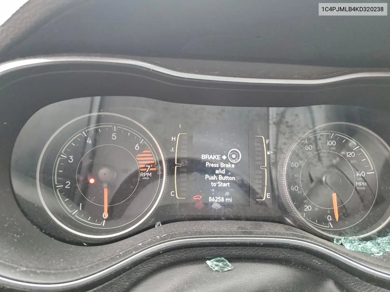 1C4PJMLB4KD320238 2019 Jeep Cherokee Latitude Plus