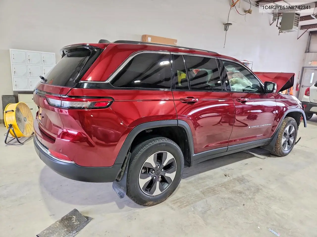 2022 Jeep Grand Cherokee Limited 4Xe VIN: 1C4RJYB61N8742341 Lot: 61713276