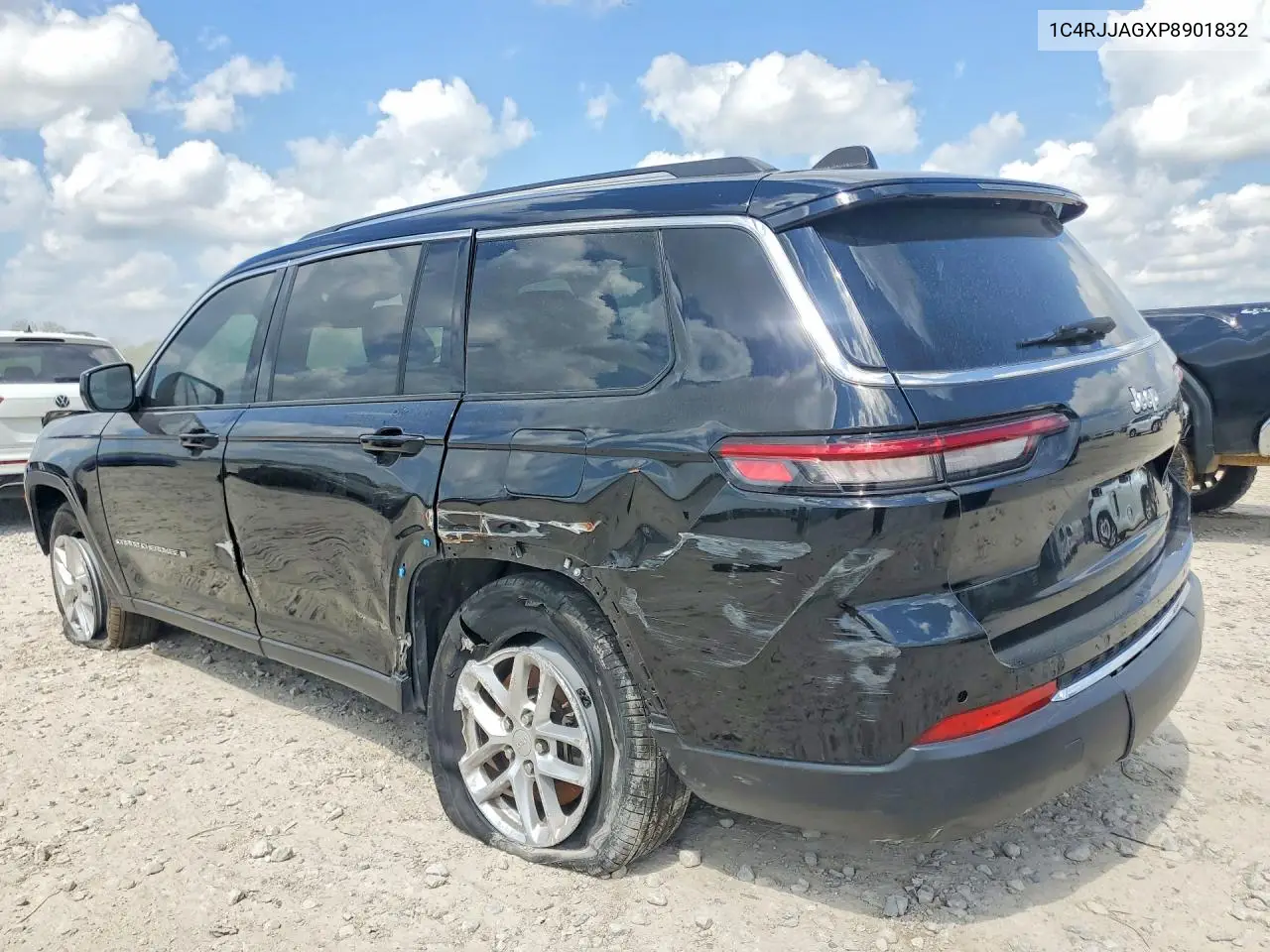 1C4RJJAGXP8901832 2023 Jeep Grand Cherokee L Laredo