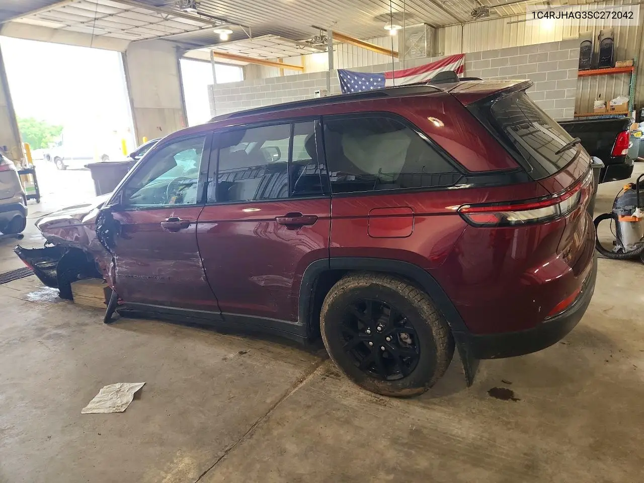 2025 Jeep Grand Cherokee Laredo VIN: 1C4RJHAG3SC272042 Lot: 56033406