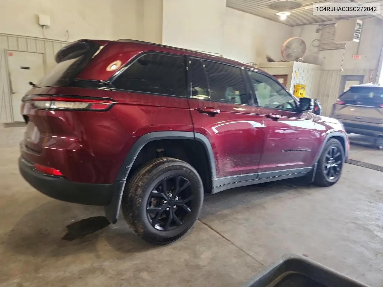 2025 Jeep Grand Cherokee Laredo VIN: 1C4RJHAG3SC272042 Lot: 56033406
