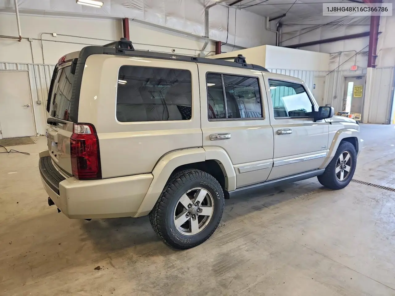 2006 Jeep Commander VIN: 1J8HG48K16C366786 Lot: 61758206