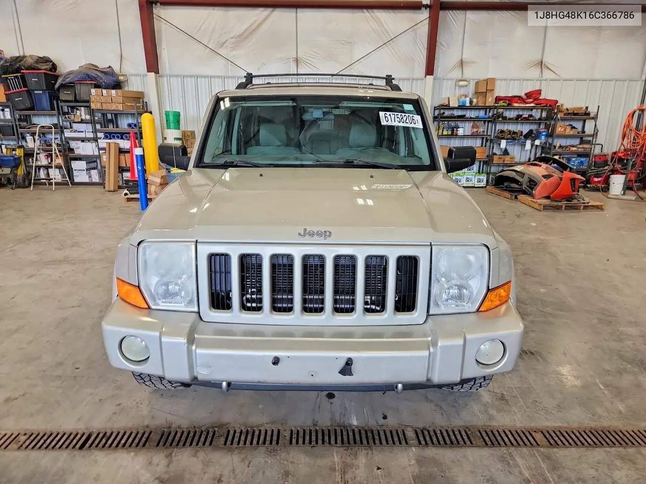 2006 Jeep Commander VIN: 1J8HG48K16C366786 Lot: 61758206