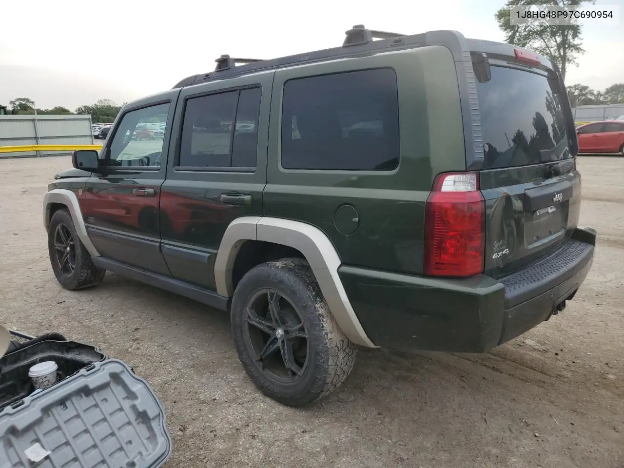 2007 Jeep Commander VIN: 1J8HG48P97C690954 Lot: 49900976