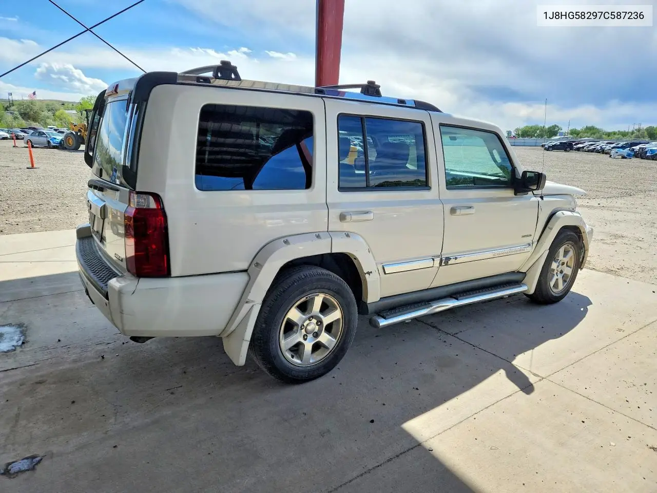 2007 Jeep Commander Limited VIN: 1J8HG58297C587236 Lot: 53835096
