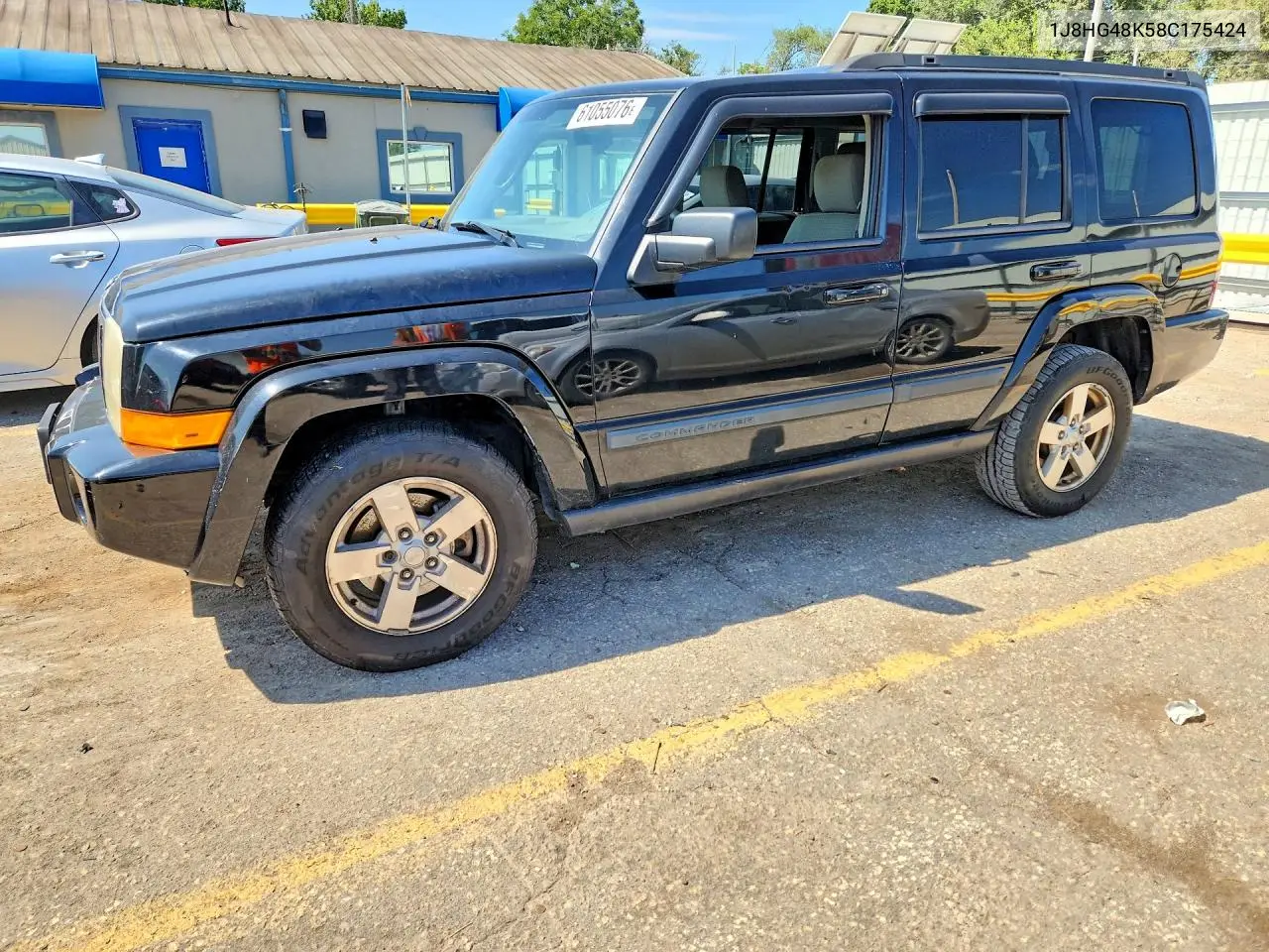 2008 Jeep Commander Sport VIN: 1J8HG48K58C175424 Lot: 61055076