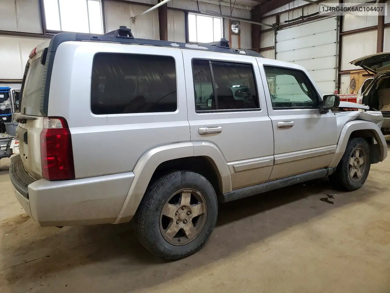 2010 Jeep Commander Sport VIN: 1J4RG4GK6AC104407 Lot: 41661656