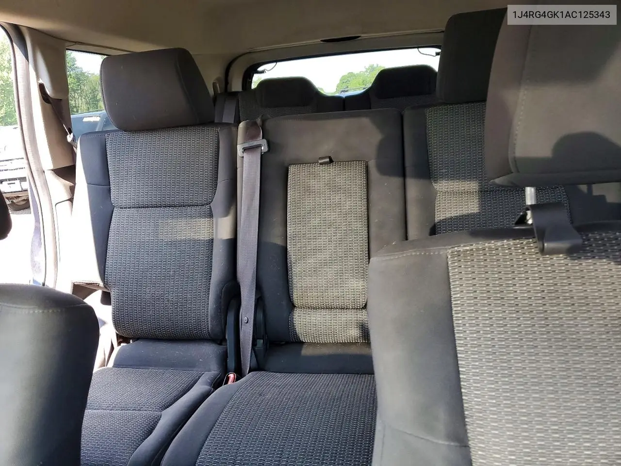 2010 Jeep Commander Sport VIN: 1J4RG4GK1AC125343 Lot: 58950316
