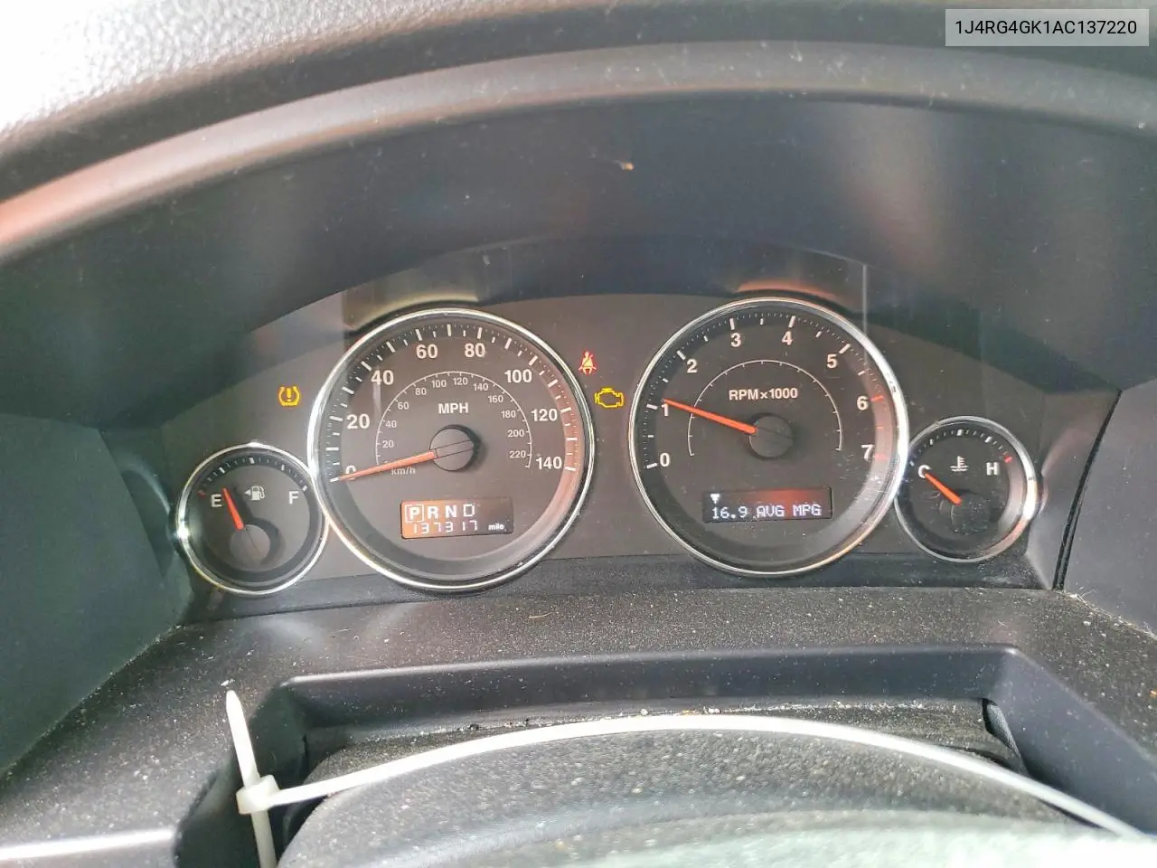 2010 Jeep Commander Sport VIN: 1J4RG4GK1AC137220 Lot: 61740746