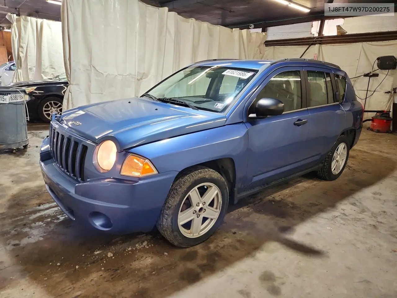 2007 Jeep Compass VIN: 1J8FT47W97D200275 Lot: 61621986