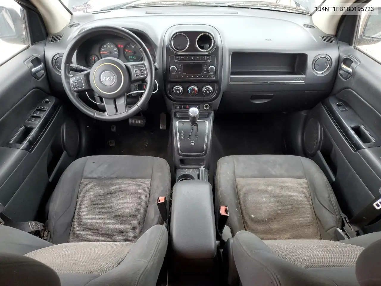 1J4NT1FB1BD195723 2011 Jeep Compass