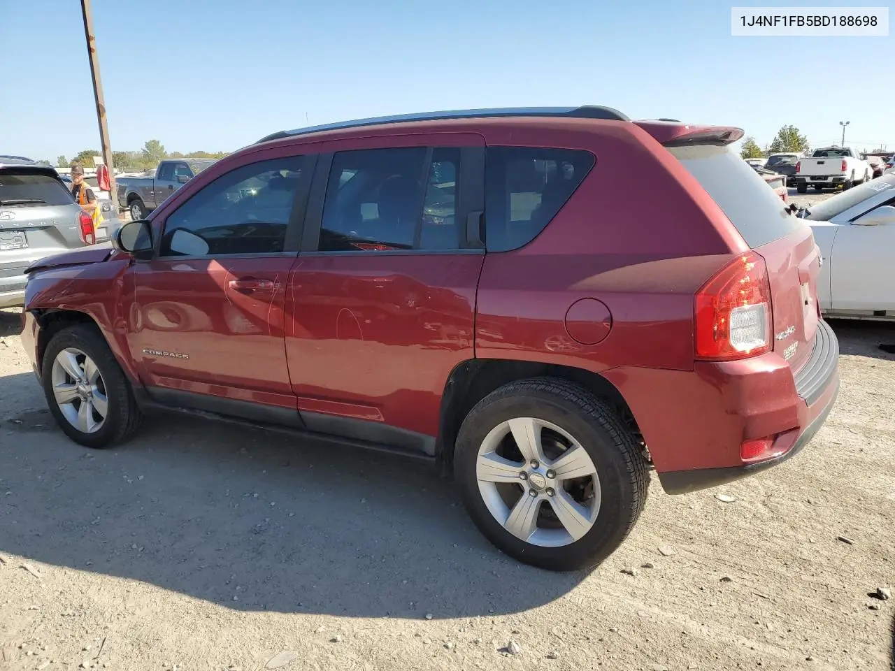 1J4NF1FB5BD188698 2011 Jeep Compass Sport