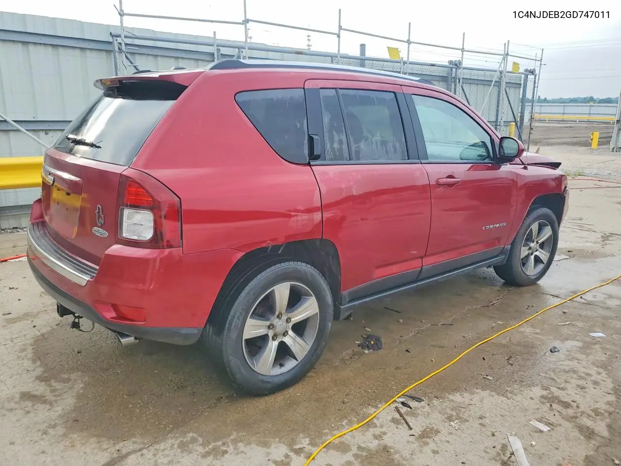 2016 Jeep Compass Latitude VIN: 1C4NJDEB2GD747011 Lot: 61693616