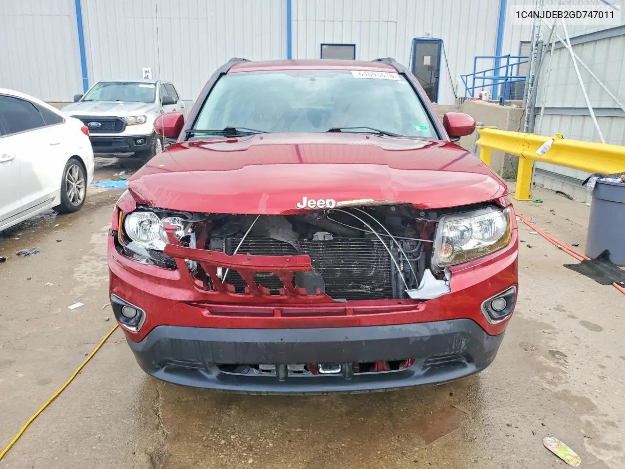 2016 Jeep Compass Latitude VIN: 1C4NJDEB2GD747011 Lot: 61693616