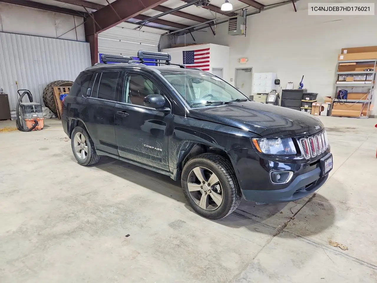 2017 Jeep Compass Latitude VIN: 1C4NJDEB7HD176021 Lot: 61905826