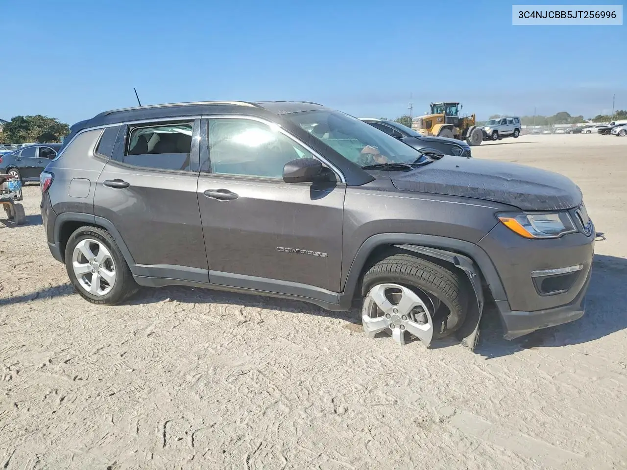 2018 Jeep Compass Latitude VIN: 3C4NJCBB5JT256996 Lot: 48875996