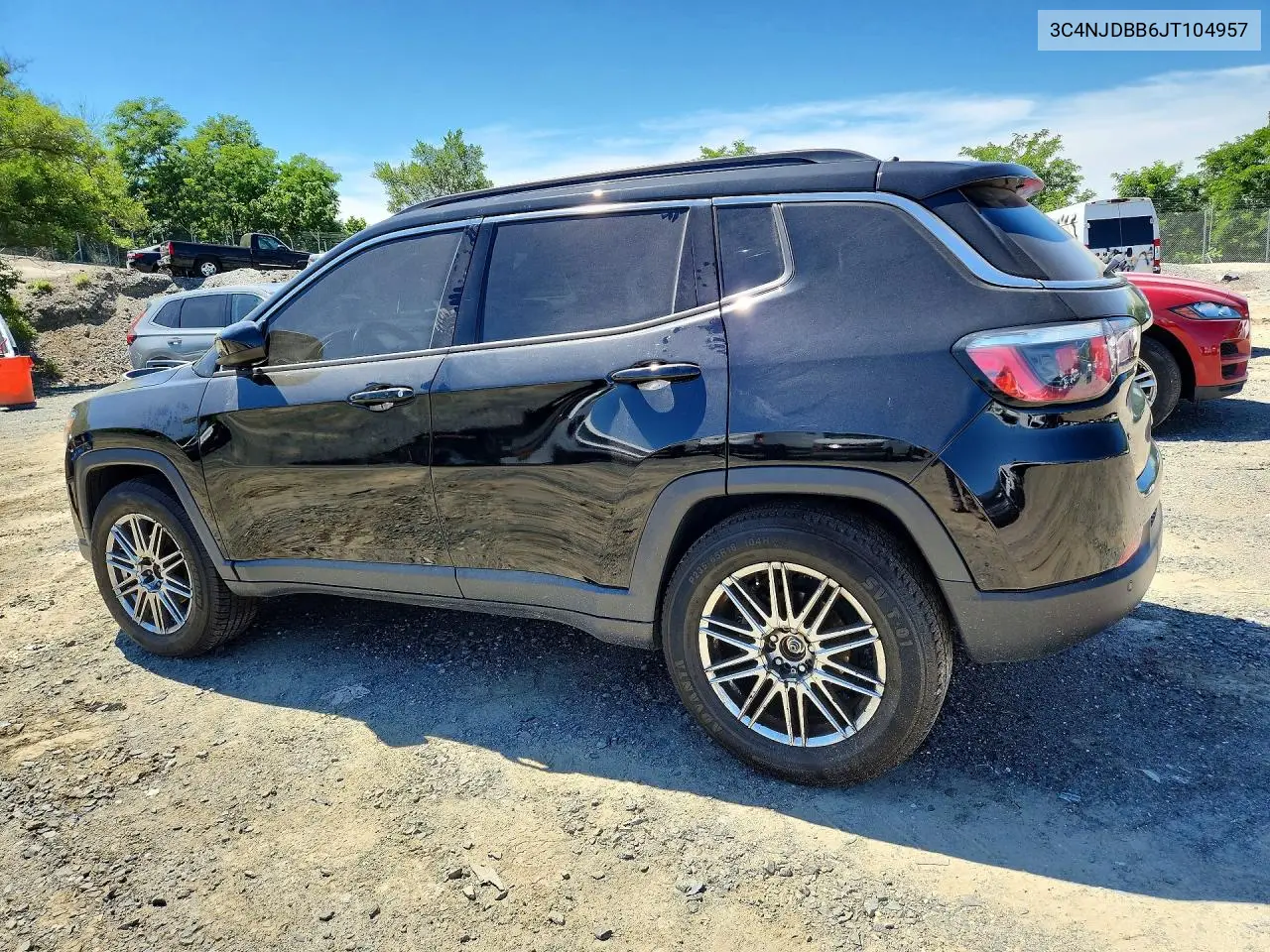 2018 Jeep Compass Latitude VIN: 3C4NJDBB6JT104957 Lot: 56995056