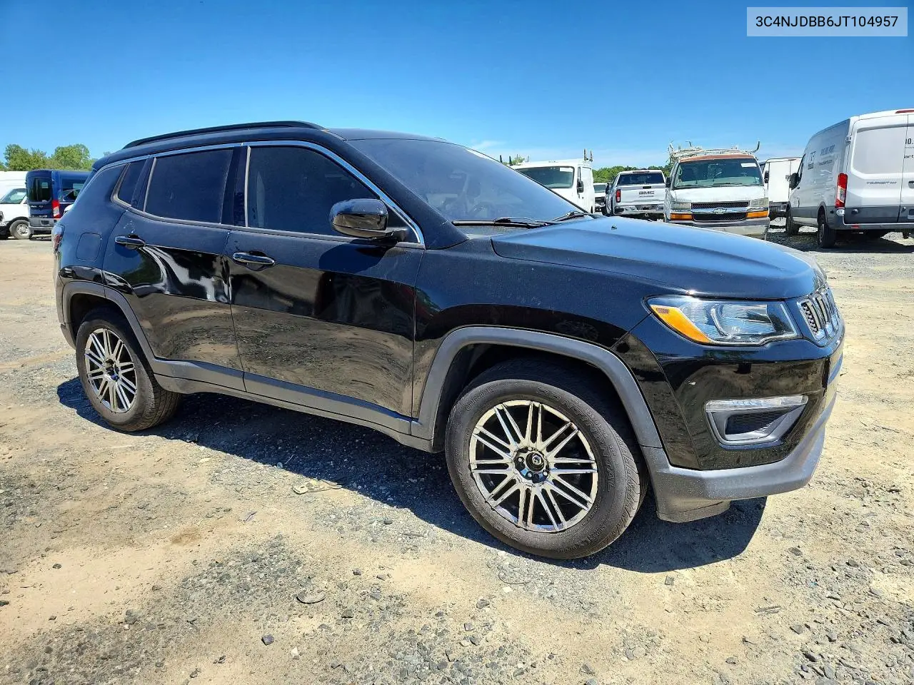 2018 Jeep Compass Latitude VIN: 3C4NJDBB6JT104957 Lot: 56995056