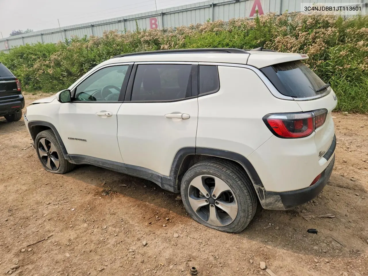 2018 Jeep Compass Latitude VIN: 3C4NJDBB1JT113601 Lot: 61175036