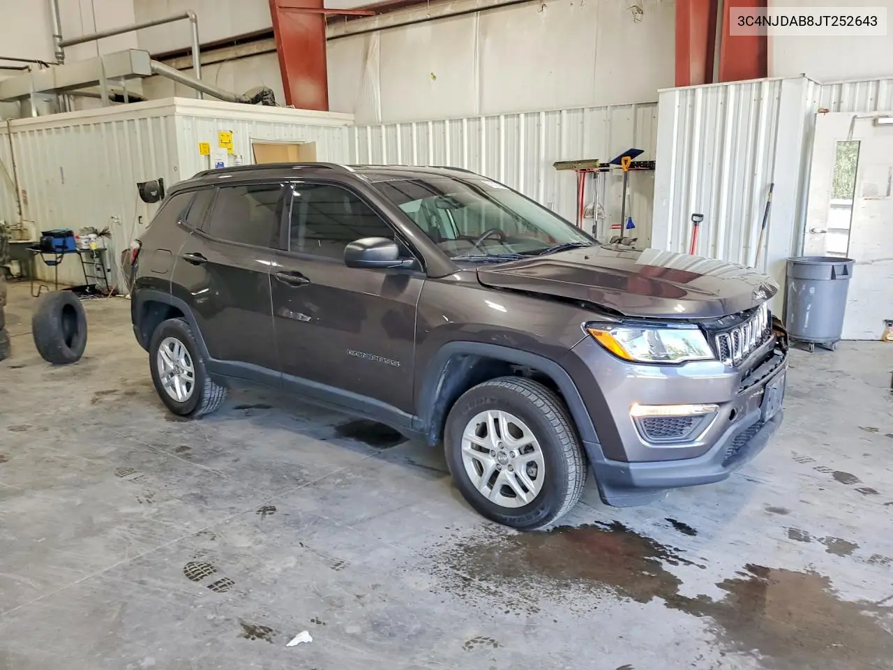 2018 Jeep Compass Sport VIN: 3C4NJDAB8JT252643 Lot: 61328986