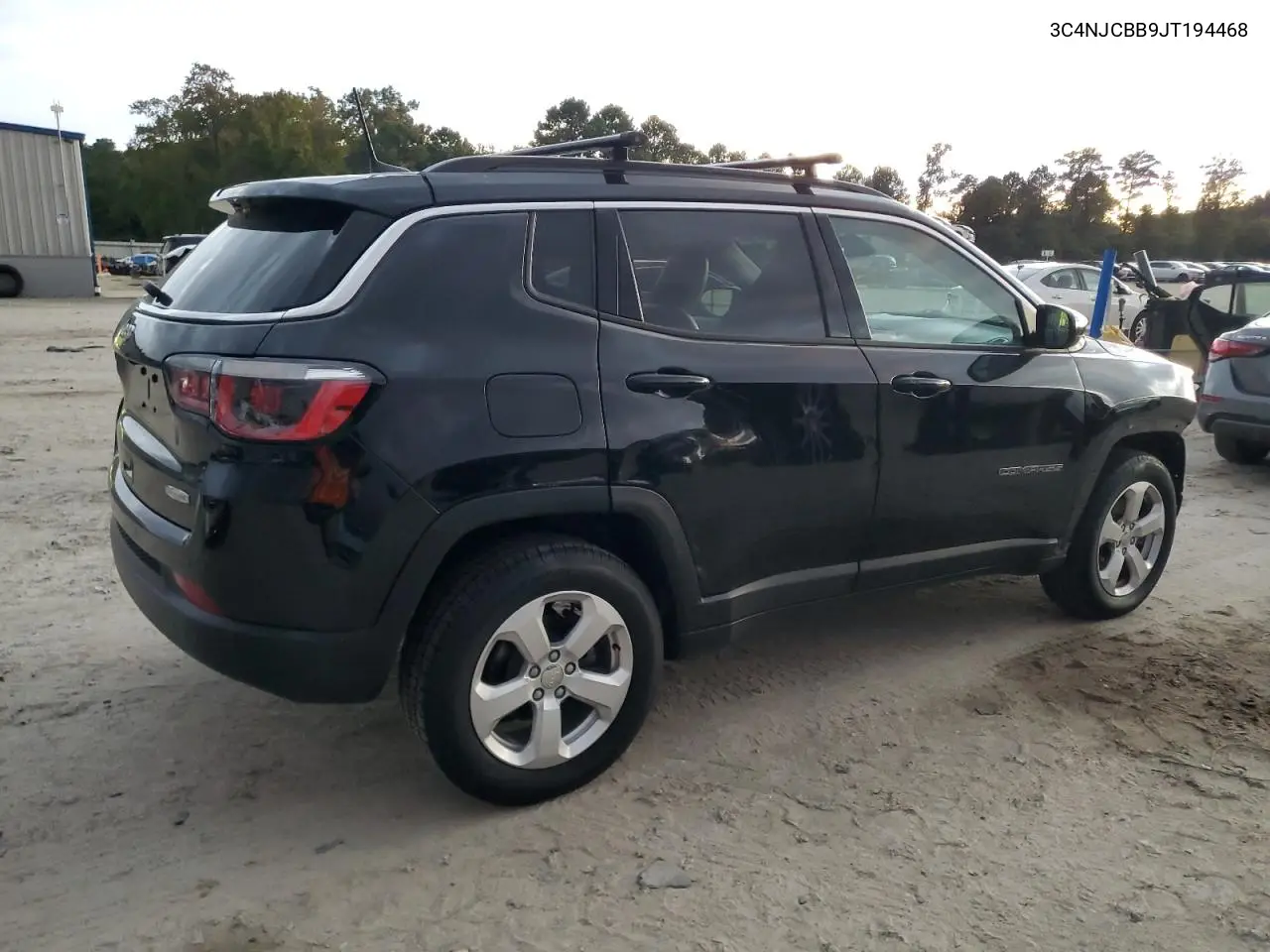 3C4NJCBB9JT194468 2018 Jeep Compass Latitude