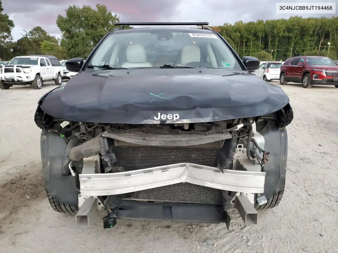 3C4NJCBB9JT194468 2018 Jeep Compass Latitude