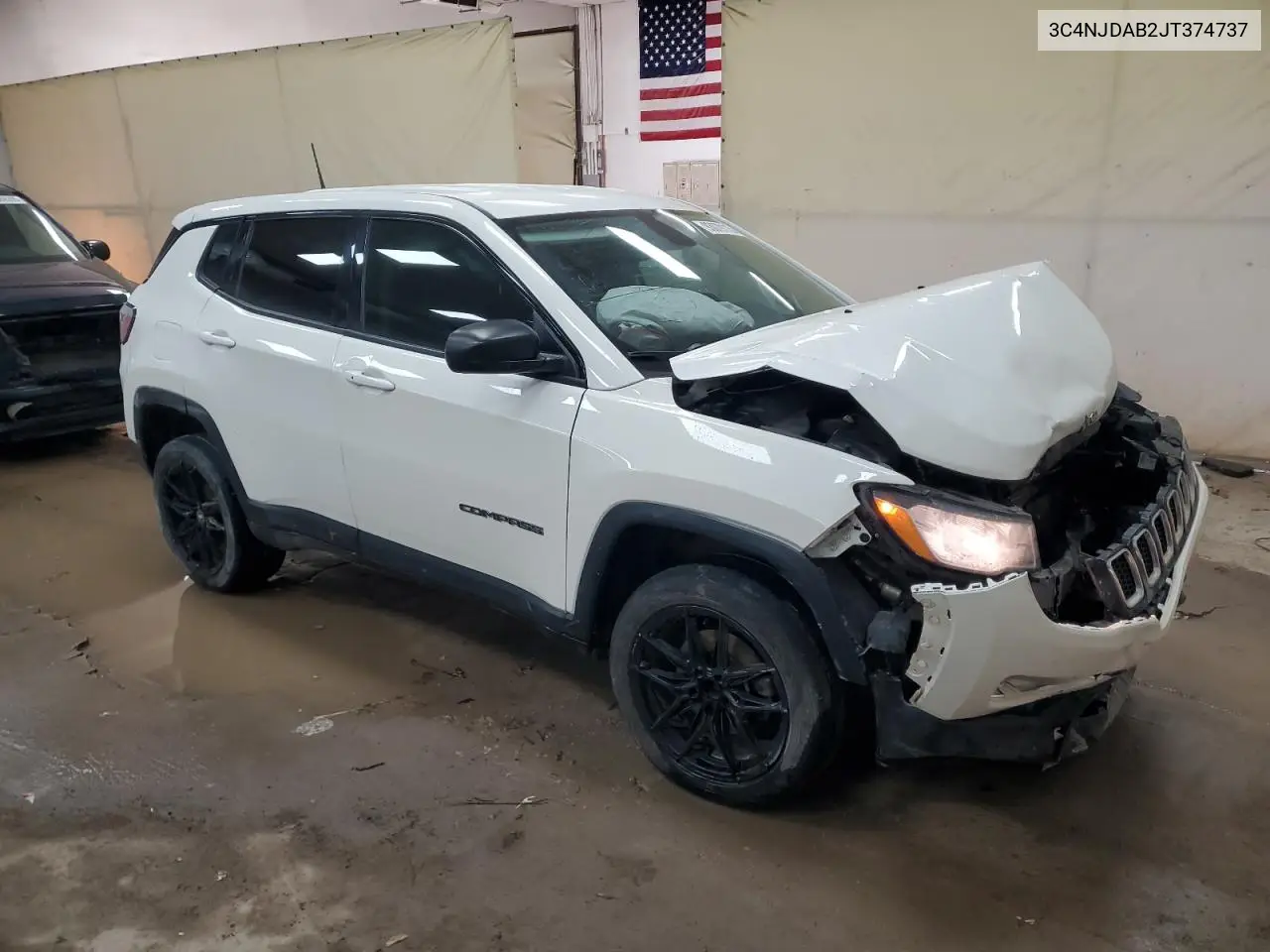 3C4NJDAB2JT374737 2018 Jeep Compass Sport