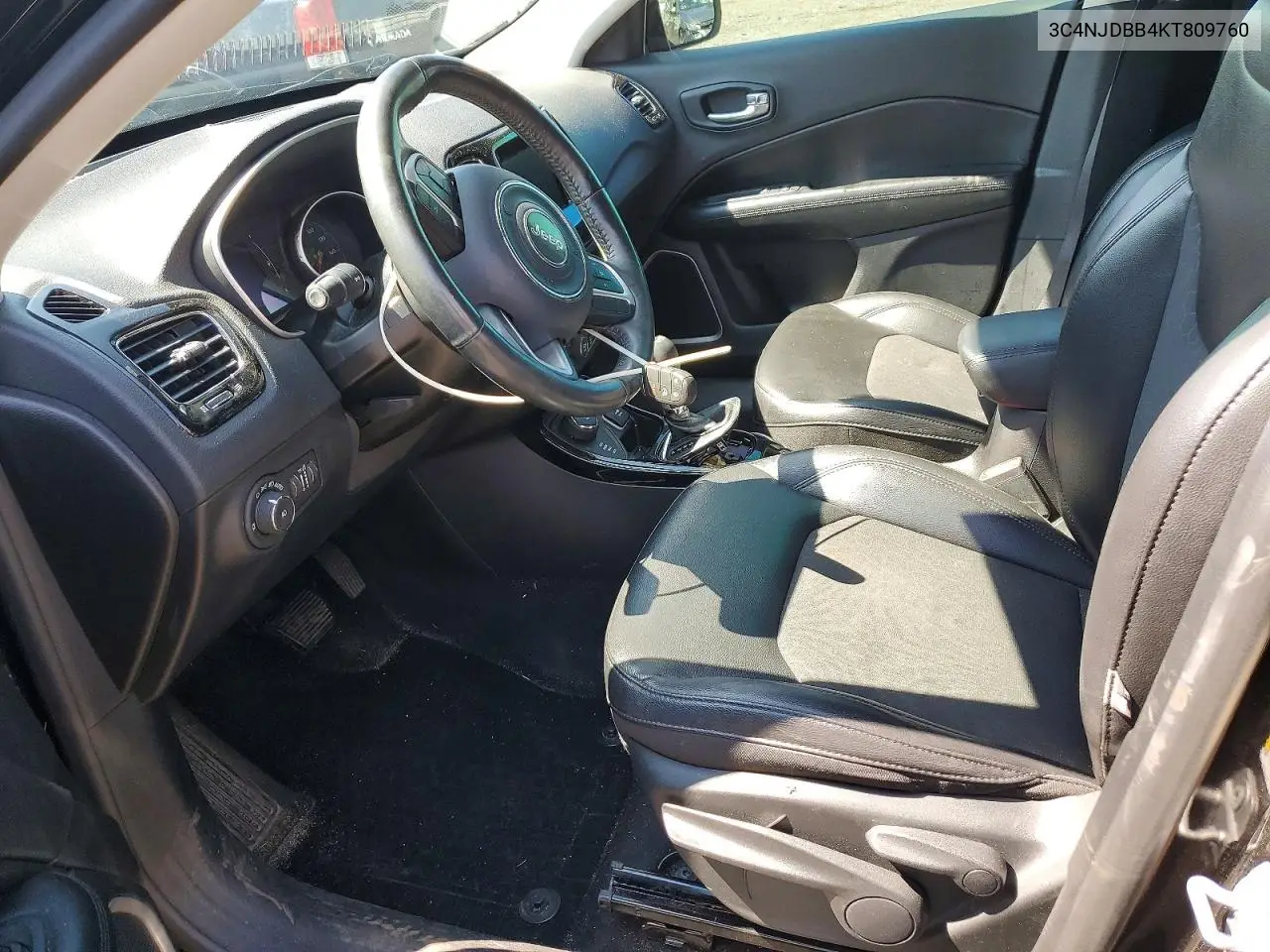 2019 Jeep Compass Latitude VIN: 3C4NJDBB4KT809760 Lot: 61547496