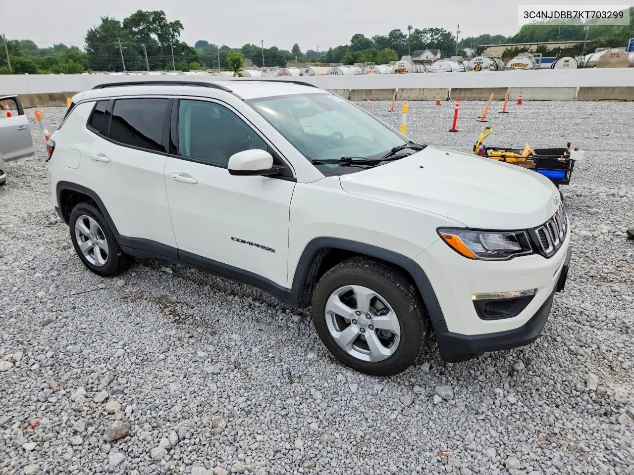 2019 Jeep Compass Latitude VIN: 3C4NJDBB7KT703299 Lot: 61913926