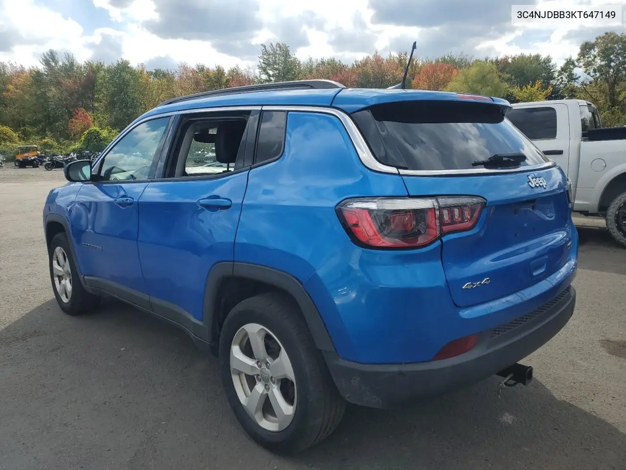 3C4NJDBB3KT647149 2019 Jeep Compass Latitude