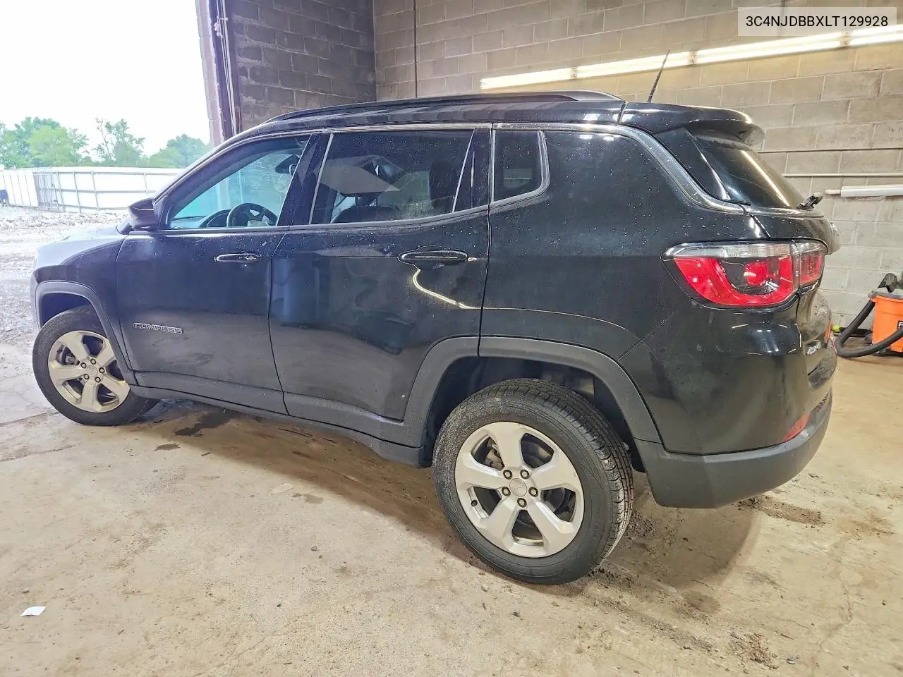 2020 Jeep Compass Latitude VIN: 3C4NJDBBXLT129928 Lot: 61304646