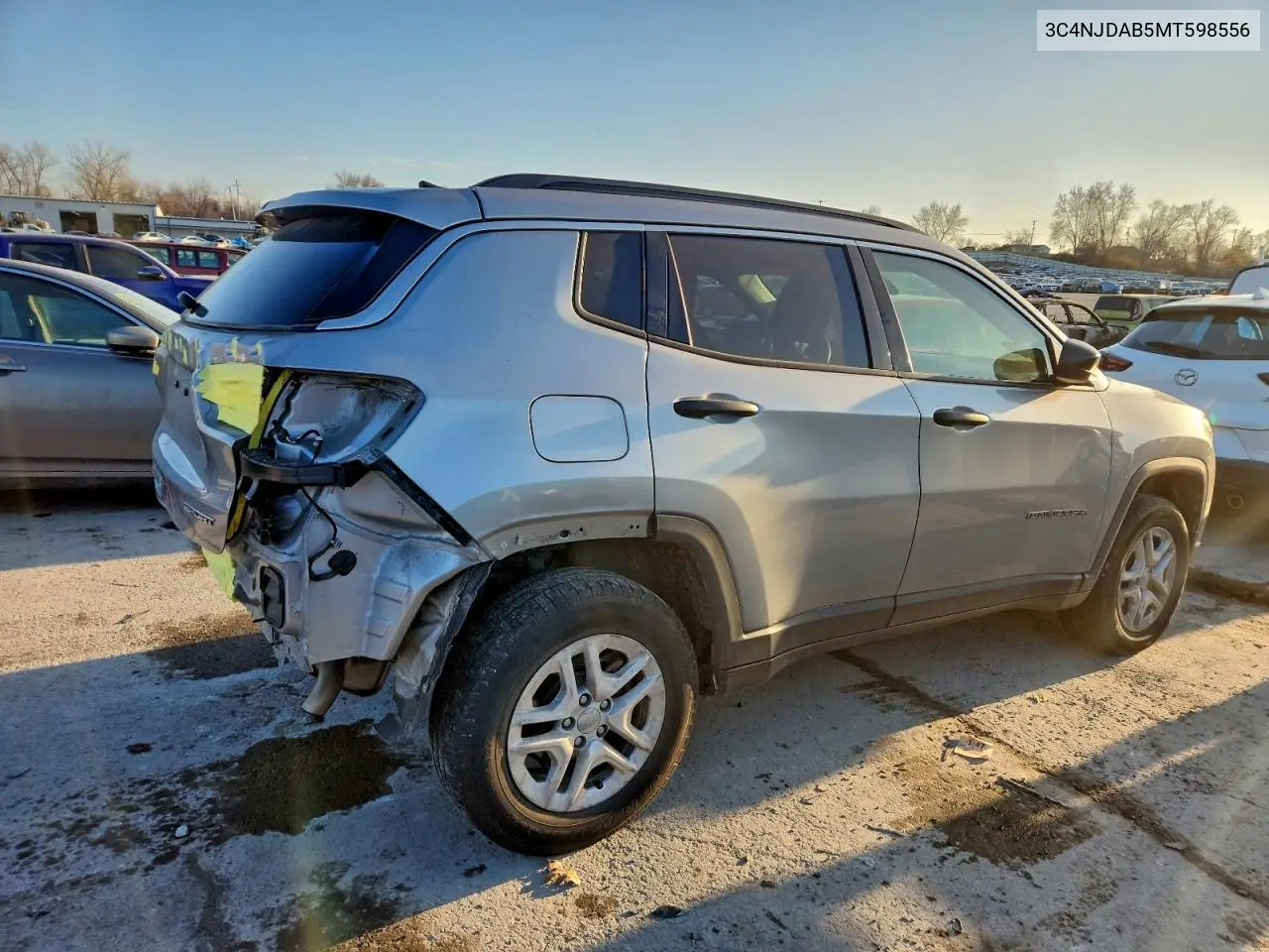 3C4NJDAB5MT598556 2021 Jeep Compass Sport