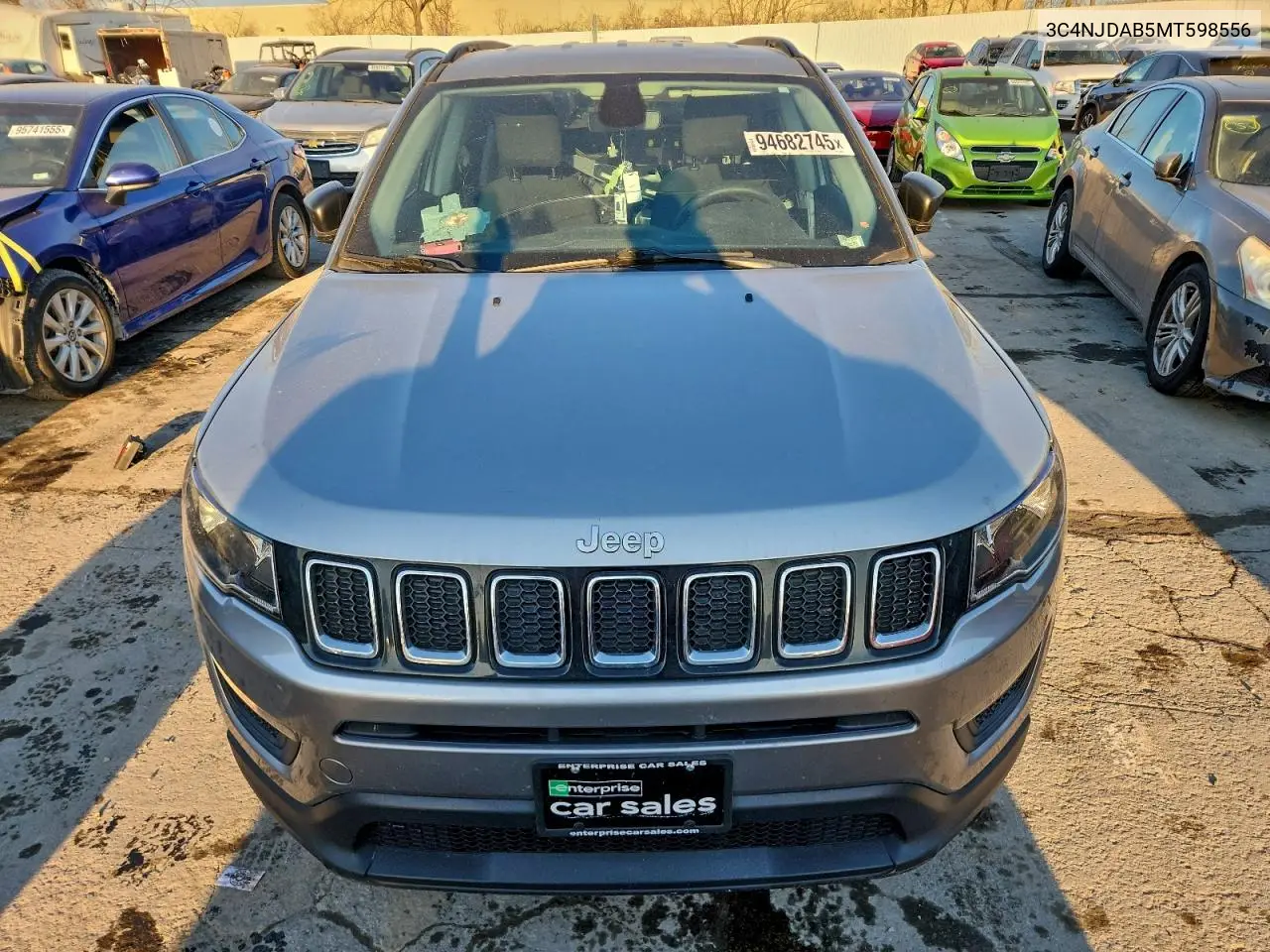 3C4NJDAB5MT598556 2021 Jeep Compass Sport