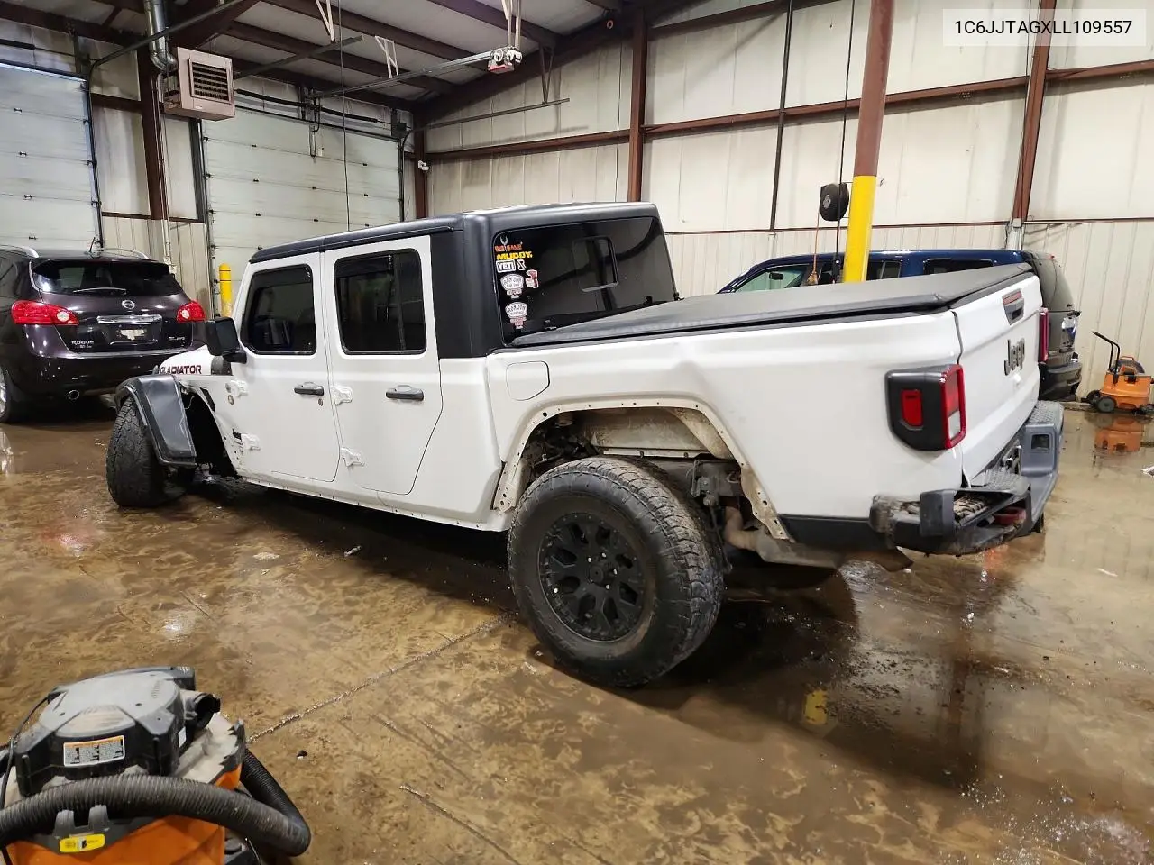 2020 Jeep Gladiator Sport VIN: 1C6JJTAGXLL109557 Lot: 56448876
