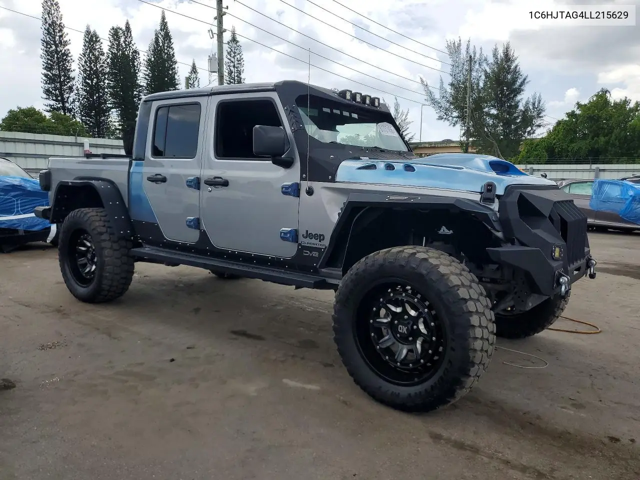 2020 Jeep Gladiator Sport VIN: 1C6HJTAG4LL215629 Lot: 61737456