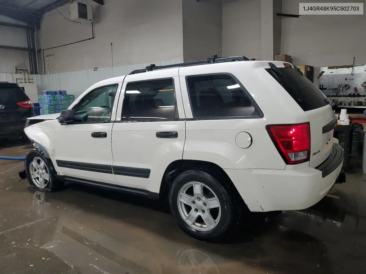 1J4GR48K95C502703 2005 Jeep Grand Cherokee Laredo