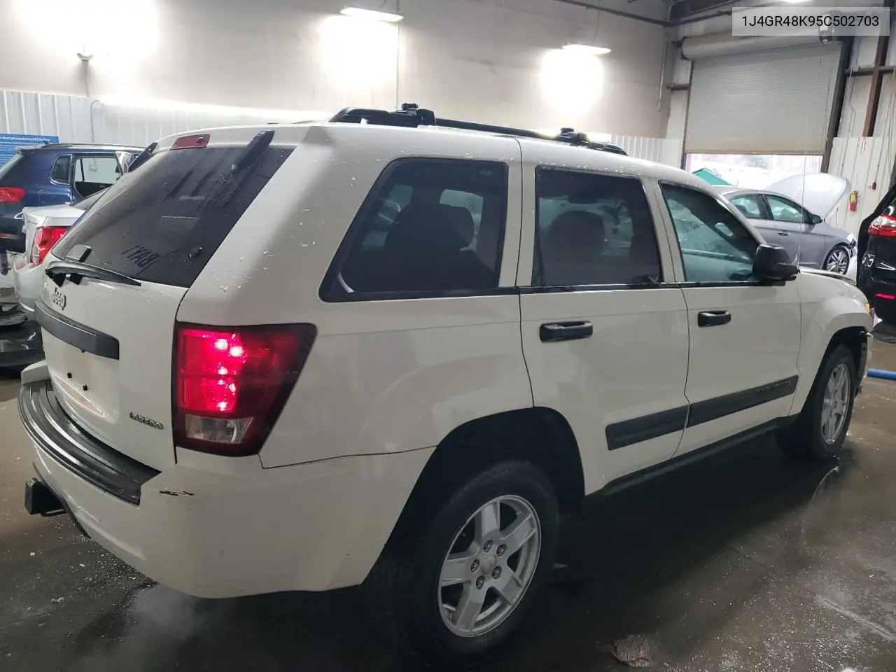 1J4GR48K95C502703 2005 Jeep Grand Cherokee Laredo