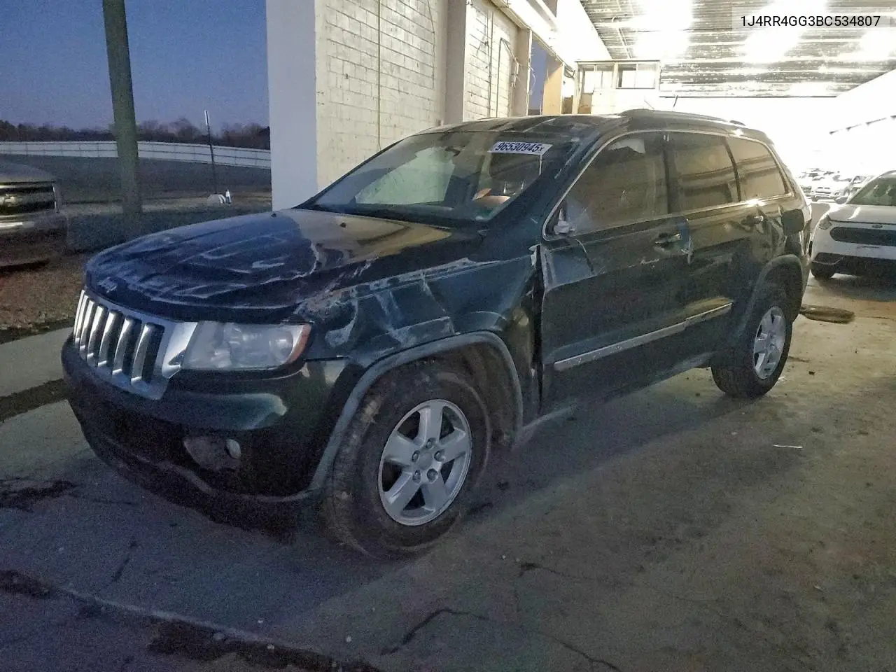 1J4RR4GG3BC534807 2011 Jeep Grand Cherokee Laredo