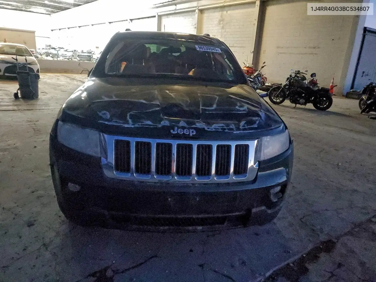 1J4RR4GG3BC534807 2011 Jeep Grand Cherokee Laredo