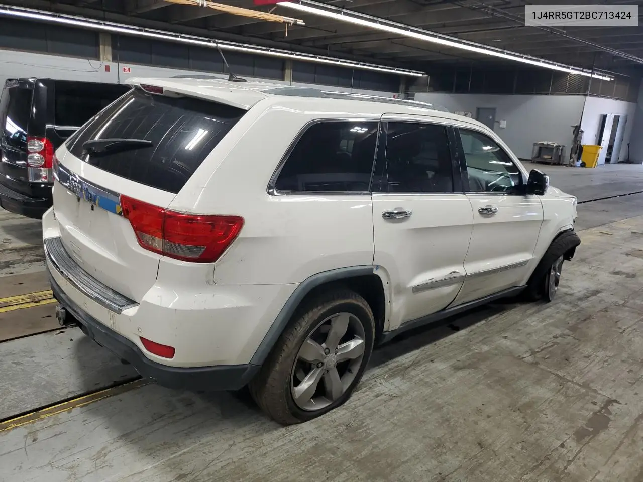 1J4RR5GT2BC713424 2011 Jeep Grand Cherokee Limited