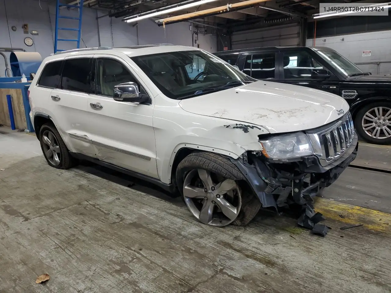 1J4RR5GT2BC713424 2011 Jeep Grand Cherokee Limited