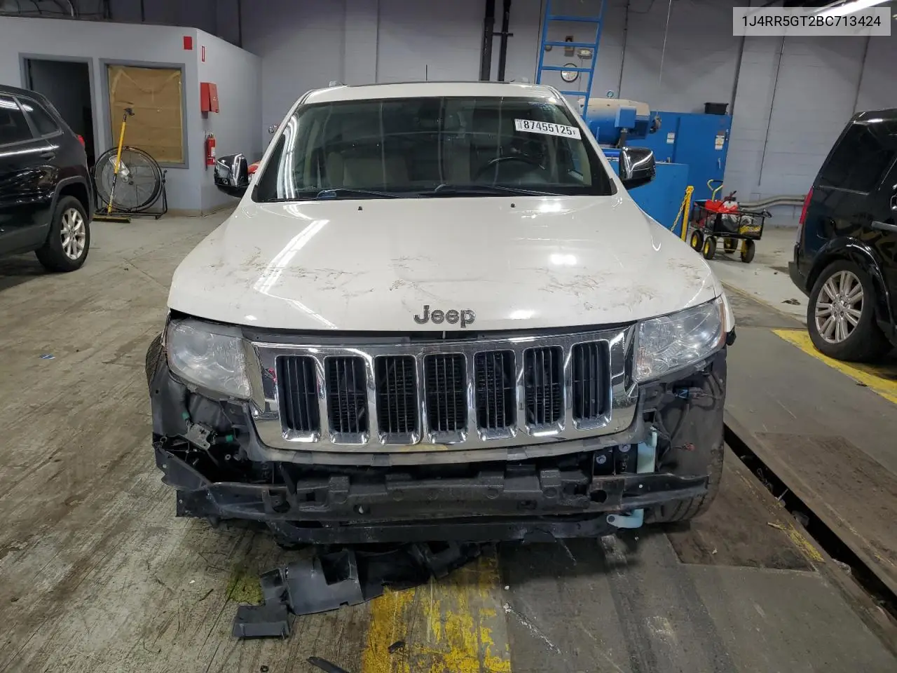 1J4RR5GT2BC713424 2011 Jeep Grand Cherokee Limited