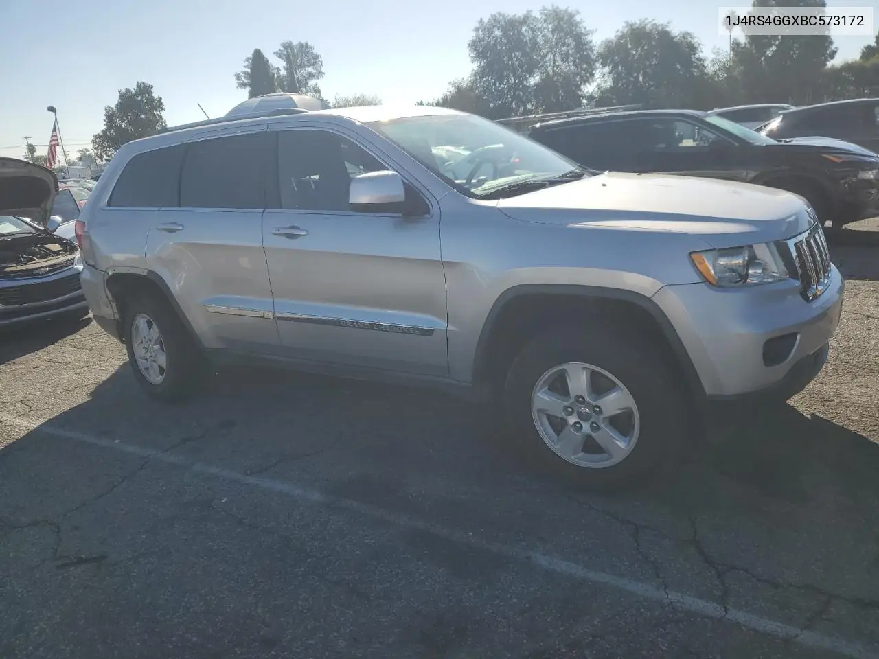 1J4RS4GGXBC573172 2011 Jeep Grand Cherokee Laredo