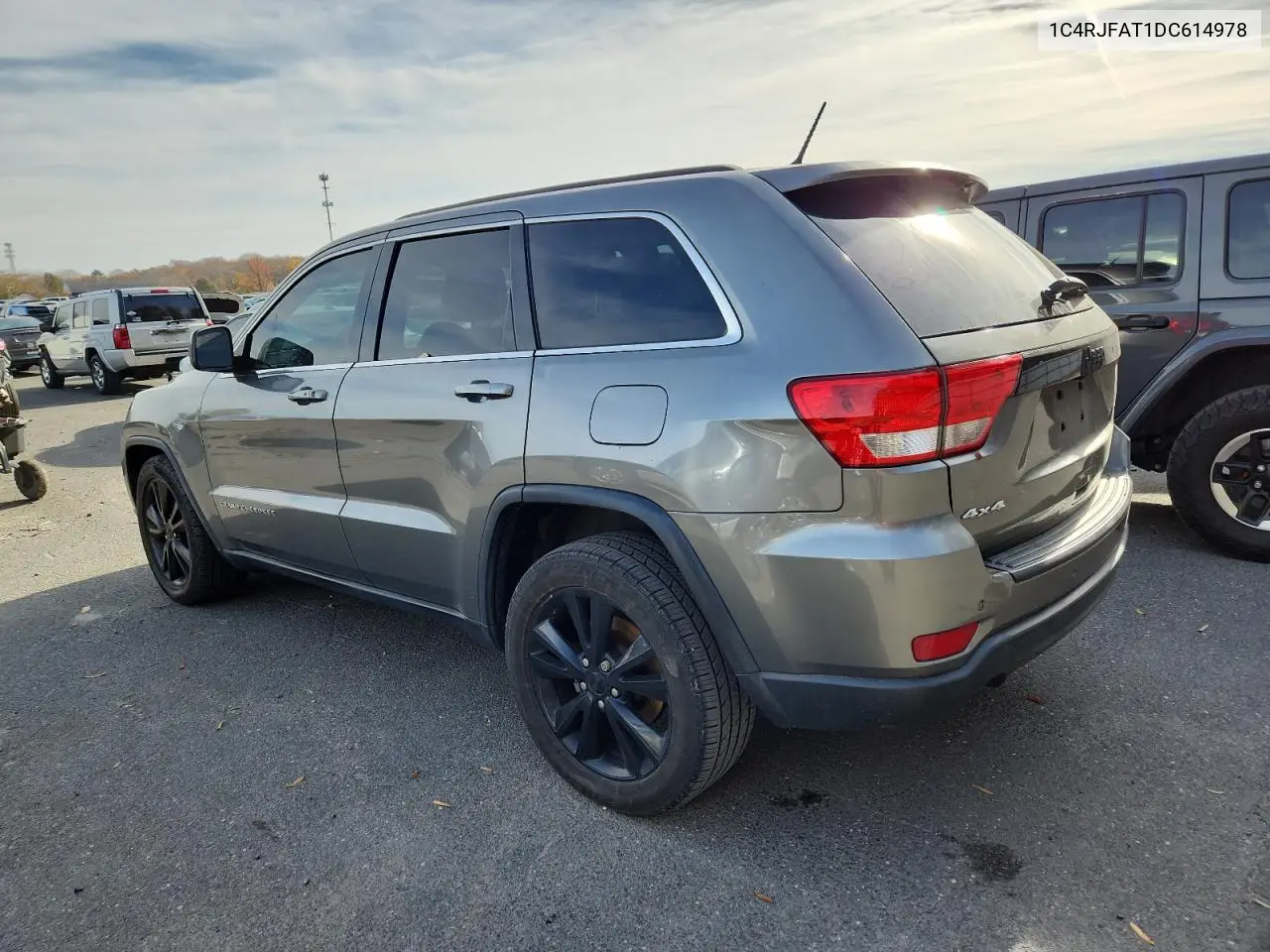 1C4RJFAT1DC614978 2013 Jeep Grand Cherokee Laredo